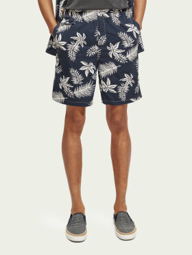 Scotch & Soda - Men's Printed Poplin Bermuda Shorts - Herre - Navy Leaf