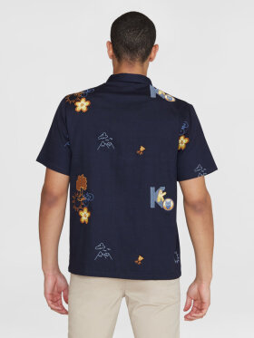 KnowledgeCotton Apparel - Men's Box Fit Short Sleeve Shirt with Embroidery - Herre - Night Sky