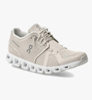 On - Women's Cloud 5 sneakers - Dame - Pearl/White