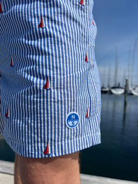 North Sails - Striped seersucker swim shorts - Mænd - Navy/Boat North Sails - Striped seersucker swim shorts - Mænd - Navy/Boat
